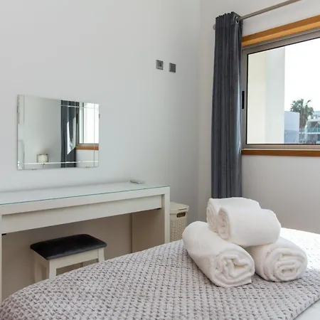 Terrace Apartment By Stay-Ici, Algarve Holiday Rental Albufeira